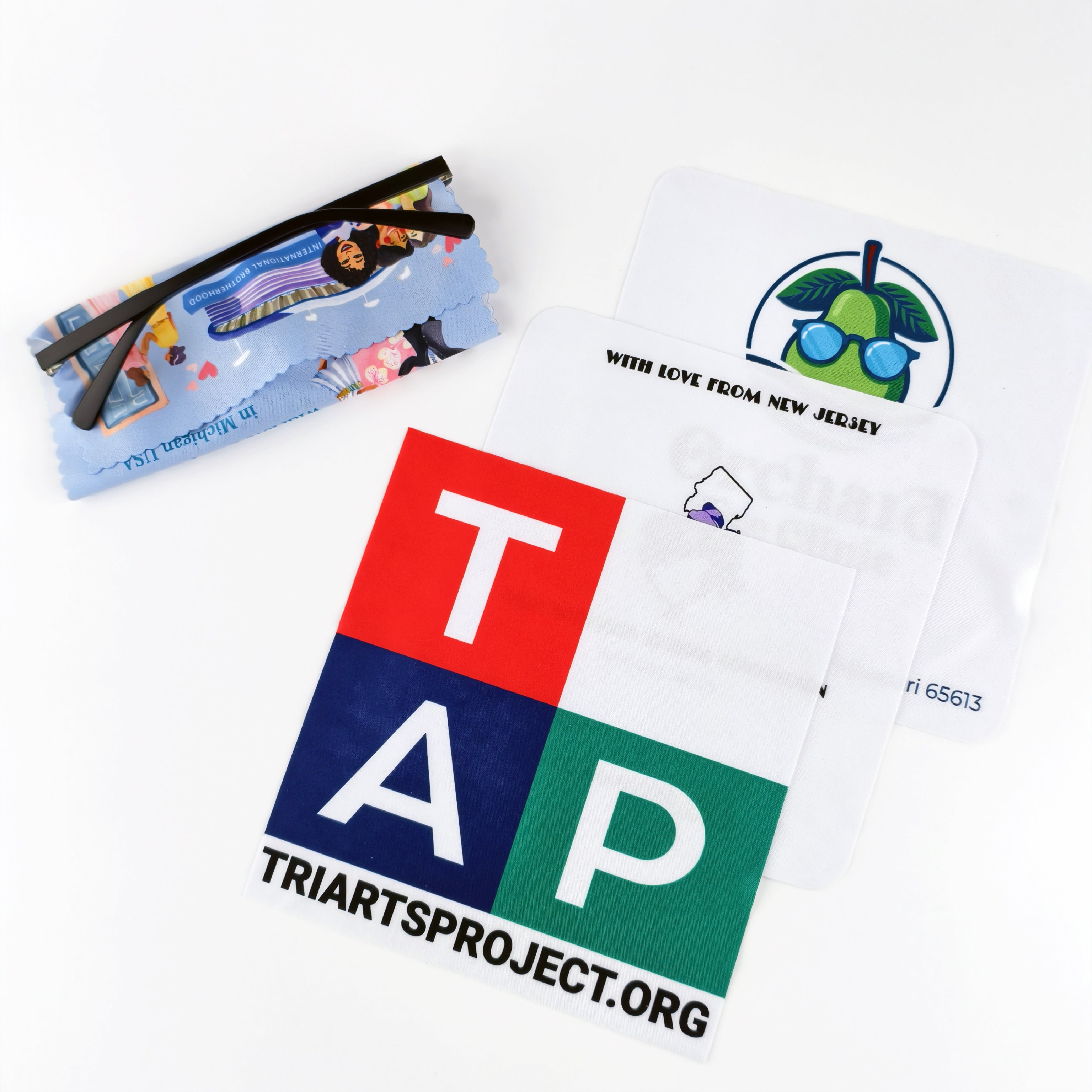 Custom Logo Microfiber Cleaning Cloth – Digital Printing Lens Cloth for Eyeglasses, Sunglasses, Camera Lenses & Phone Screens