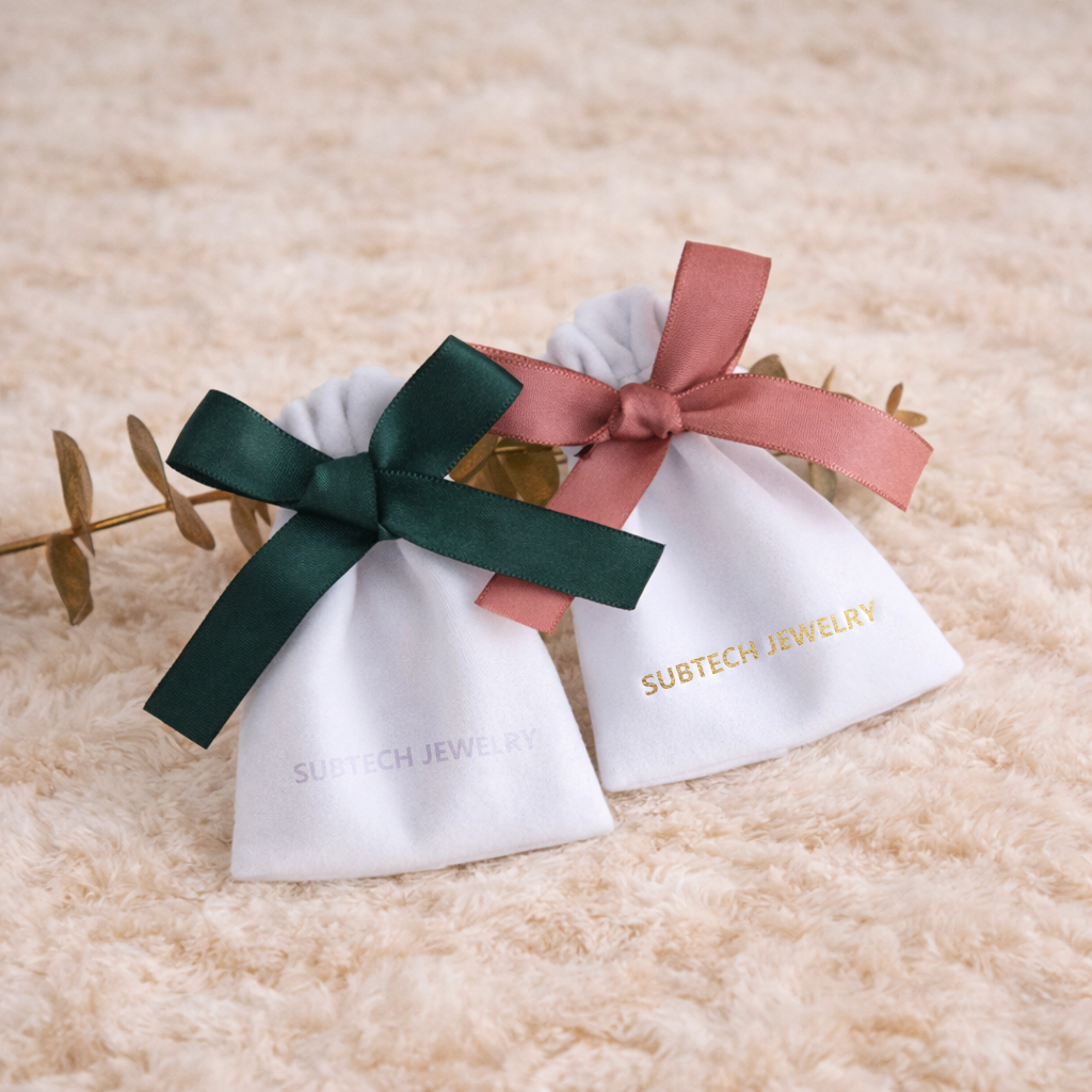 100pcs Custom Wholesale Velvet Fabric Jewelry Pouch, Cute Flannel Storage Bags with Ribbon, High Quality