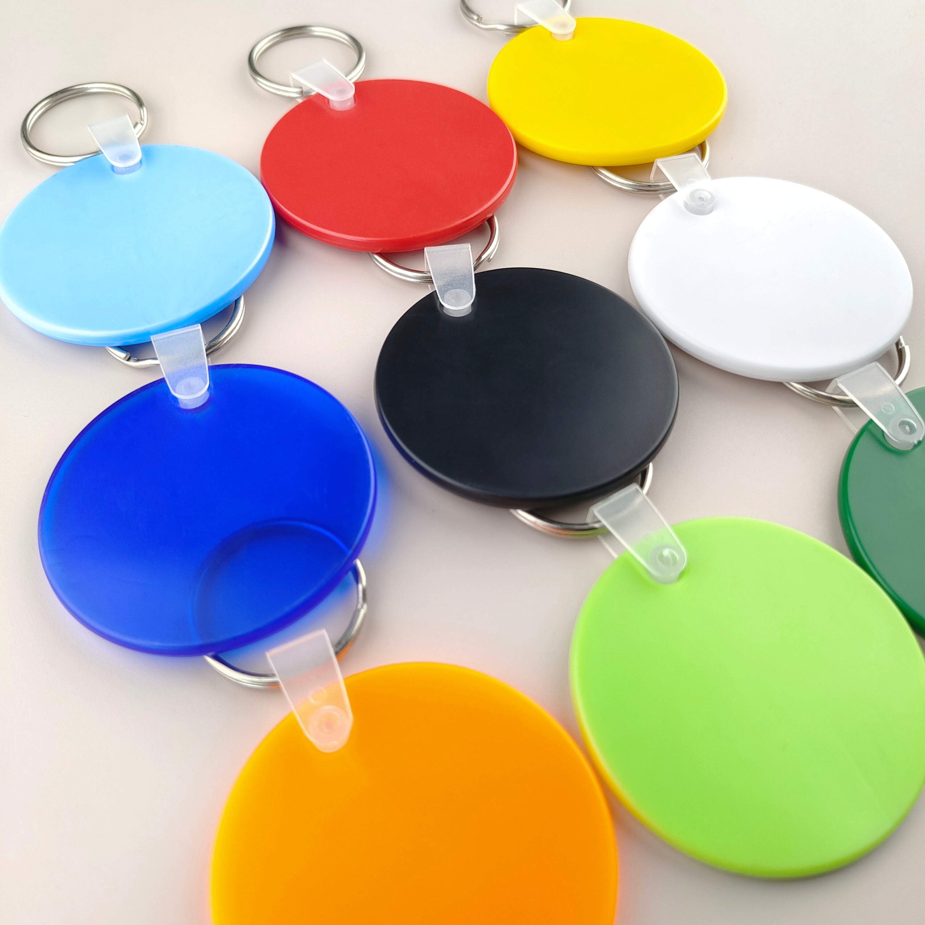Custom Round Soft PVC Hotel Keychain Keytag with Logo and Number